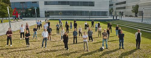 Students and professors* from the faculties of architecture, design, mechanical and process engineering, social and cultural sciences and economics have joined forces to work out a solution on the way to a resource-efficient, climate-neutral city under the motto "MINIMAL IMPACT - MAXIMUM OUTPUT" as "Team MI-MO".